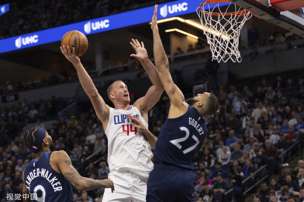 用形成鲜明 用形成鲜明